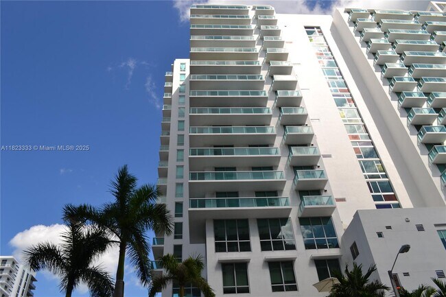 Foto del edificio - 333 NE 24th St