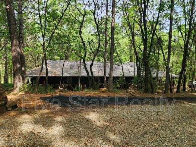 Foto del edificio - 12896 Rices Crossing Rd