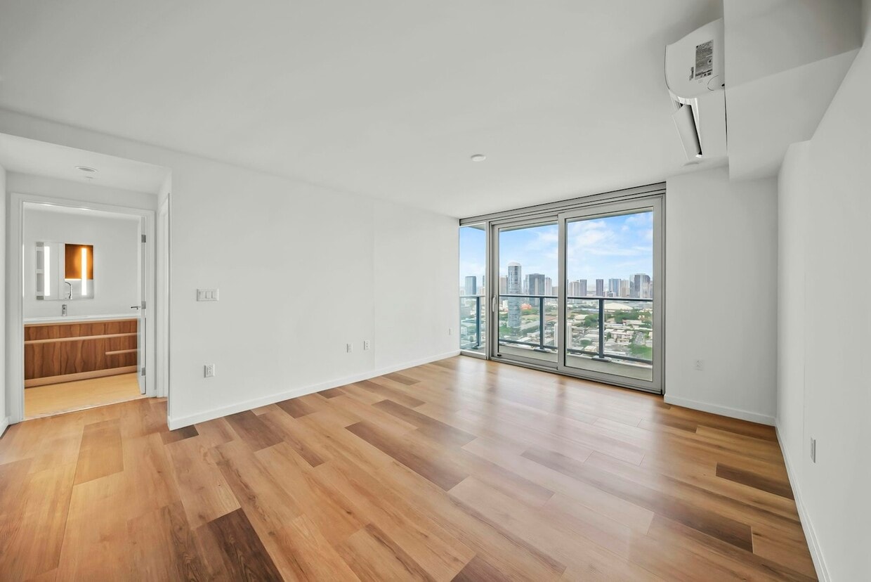 Foto principal - 1500 Rycroft St