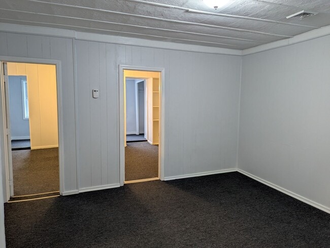 Foto del edificio - 225 Poplar St