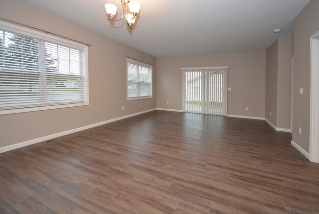 Foto del edificio - 512 Dearbaugh Ave