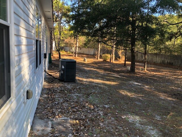 Foto del edificio - 905 Lowry Ct