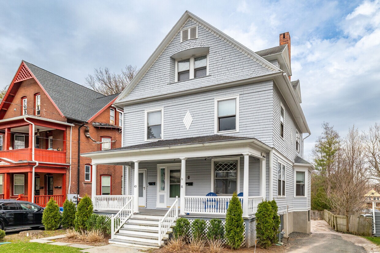 Primary Photo - 38-40-40 Sherman St