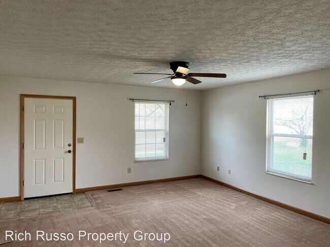 Building Photo - 2 br, 1 bath House - 5340 Spring Hill