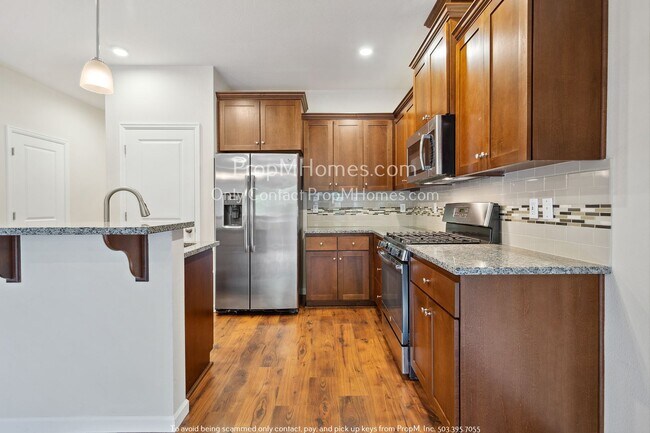 Building Photo - Charming Three Bedroom, Two and Half Bath ...