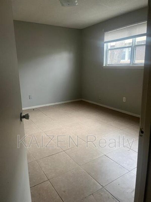 Building Photo - 151 N Belvedere Blvd