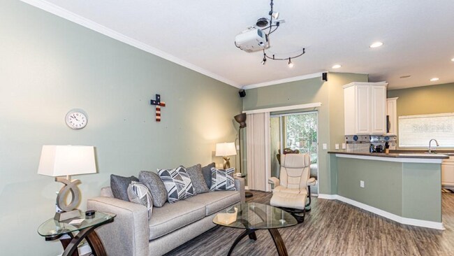 Building Photo - 9905 Serona Blf Wy