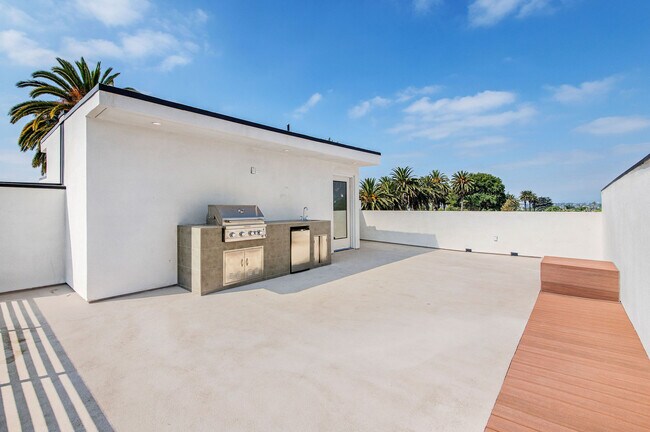 Foto del edificio - 2019 S Redondo Blvd