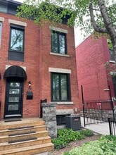 Building Photo - 239 York St