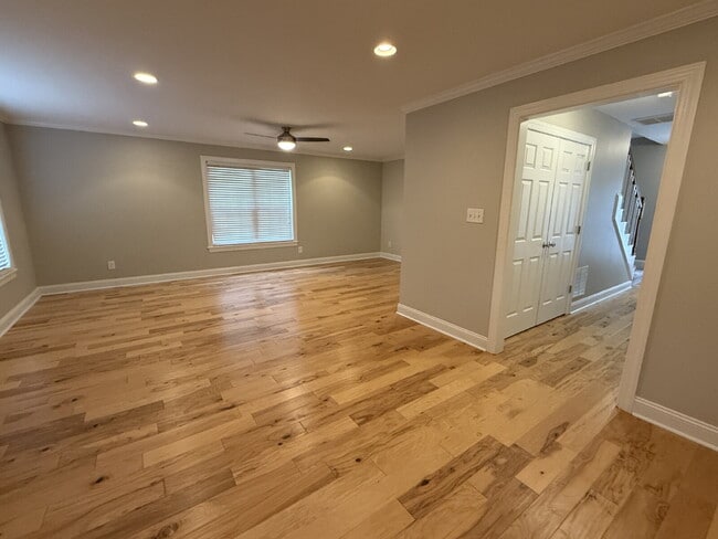 Foto del edificio - 4506 Coral Dr