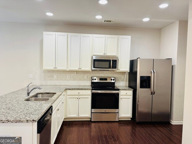 Building Photo - 256 Highland Pointe Cir E