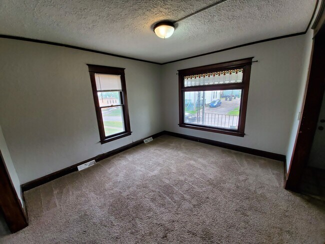 Foto del edificio - AVAILABLE JUNE - Great 3 Bed 1.5 Bath Near Portland Square