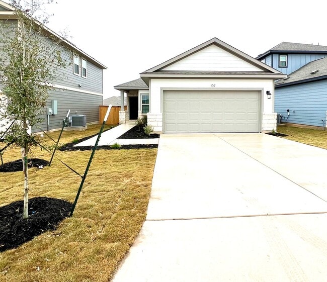 Building Photo - Home for lease