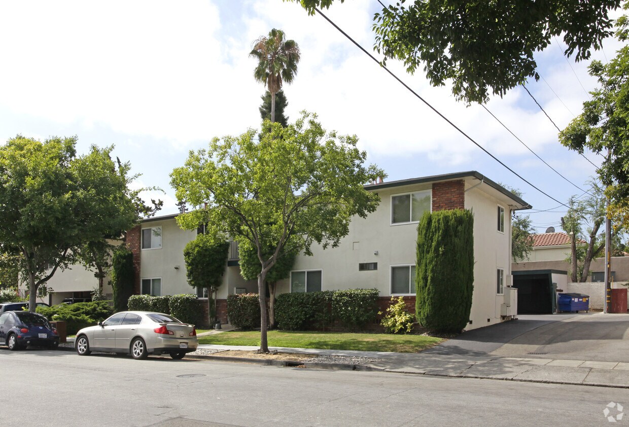 Primary Photo - 1014 W Olive Ave