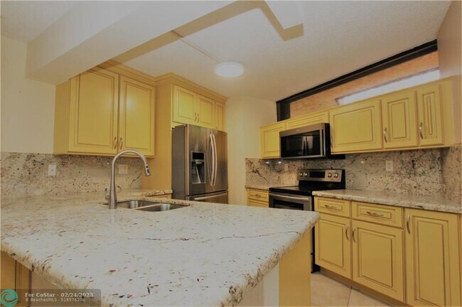 Building Photo - 8129 Severn Dr