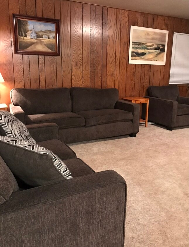 449 Pine St, Brookings, OR 97415 House Rental in Brookings, OR