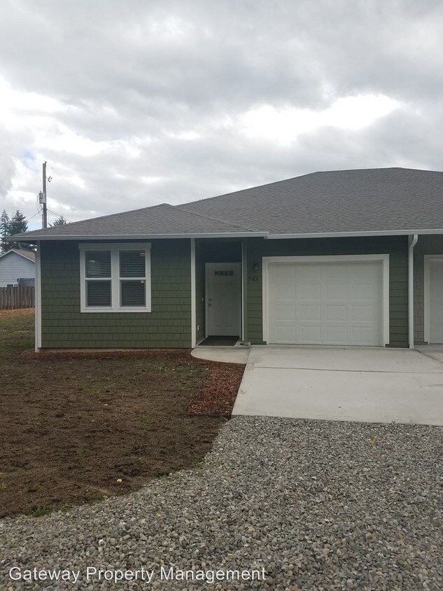 Foto principal - 2 br, 2 bath House - 743 WYOMING AVE