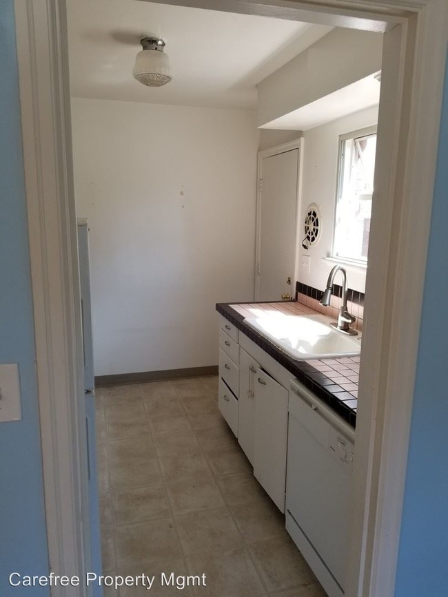 Foto del edificio - 2449-2469 NW Lovejoy St
