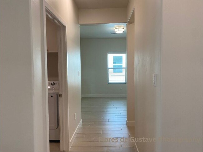 Building Photo - 2681 Silver Hawk Ave