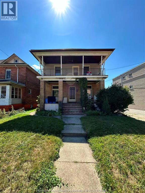 Building Photo - 553 Mill St