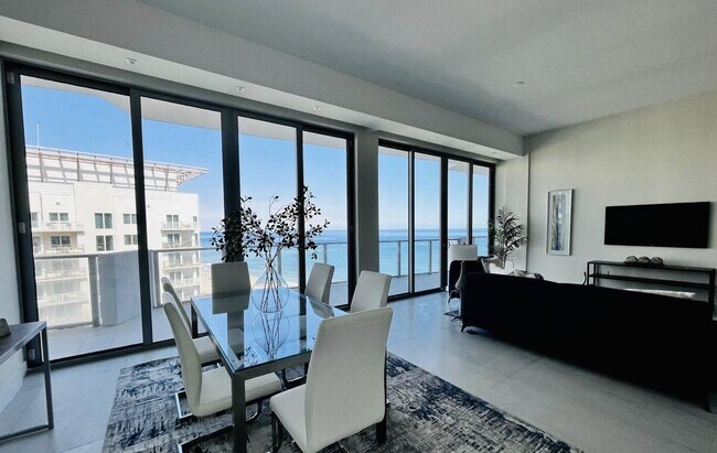 Foto del edificio - 3100 N Ocean Dr