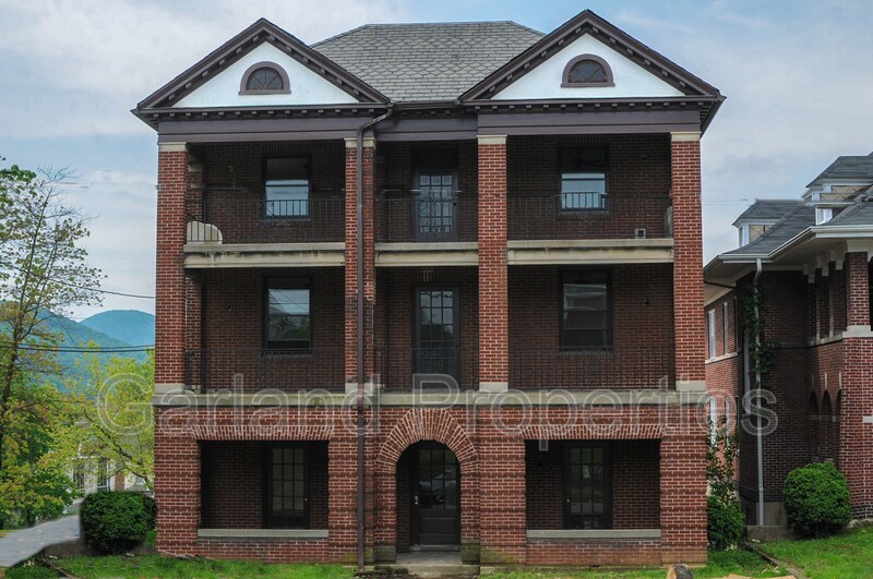 356 Walnut Ave SW Unit SW Apt F, Roanoke, VA 24016 Condo for Rent in