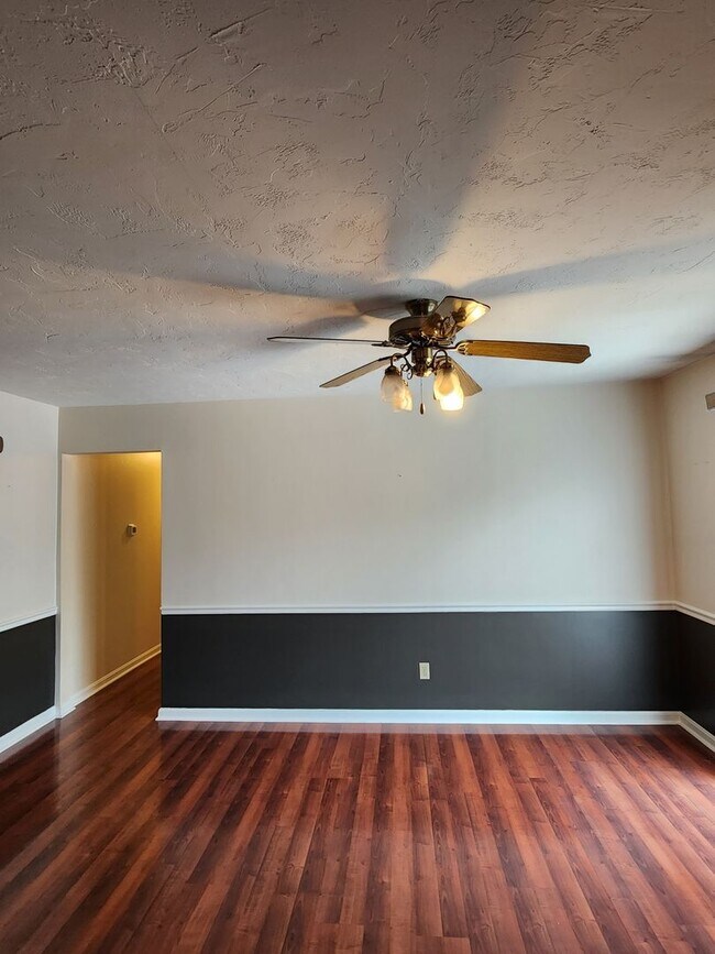 Foto del edificio - 3 BR 2 BATH - DALLASTOWN SCHOOL DIST