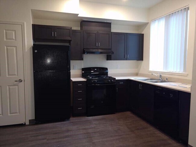 Foto del edificio - 2300 Loveridge Rd