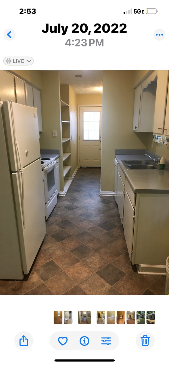 Building Photo - 231 Whispering Pine Cir NE
