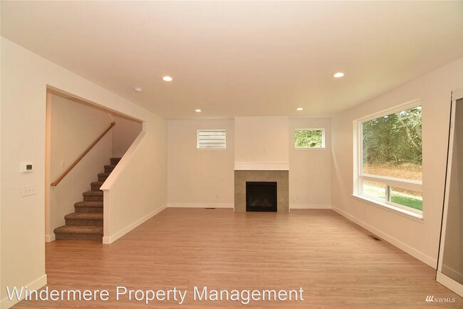 Foto del edificio - 3 br, 3 bath House - 390 Hammond