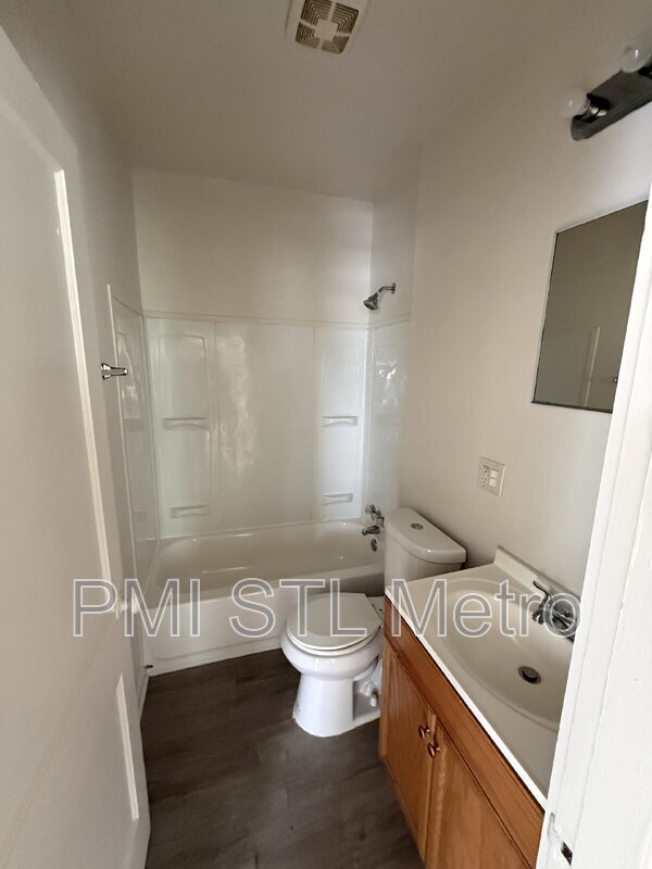 Foto del edificio - 3883 Meramec St