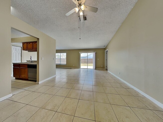 Building Photo - 1758 Tarah Trace Dr
