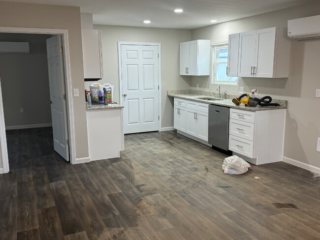 Foto del edificio - 80 Redwood Ln