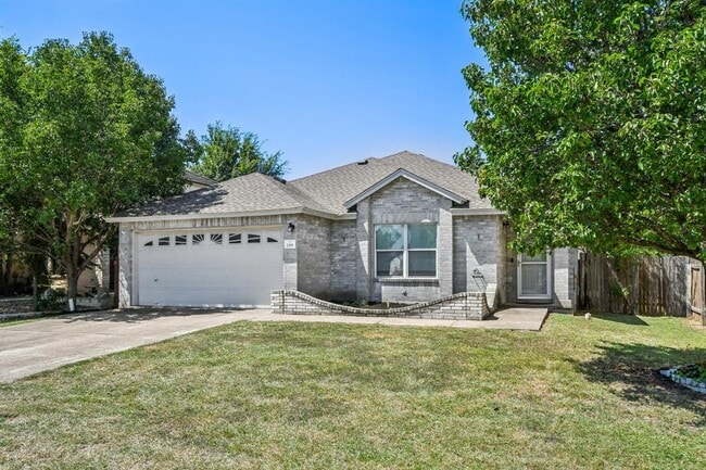Building Photo - 209 Cottontail Dr