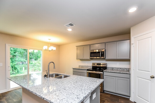 Building Photo - 302 Crooked Pne Ct
