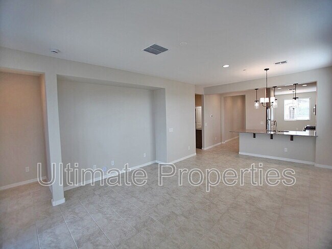 Foto del edificio - 32320 N 122nd Ln