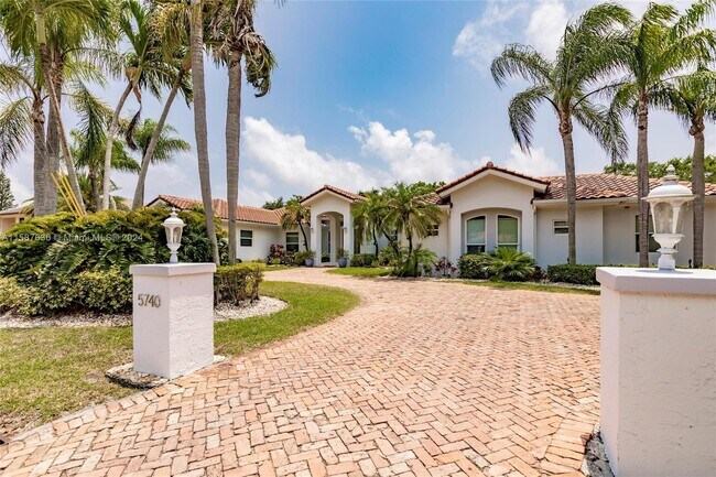 Foto del edificio - 5740 SW 128th St