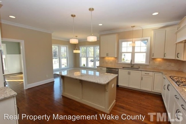 Building Photo - 4 br, 3 bath House - 444 Kings Glen Way