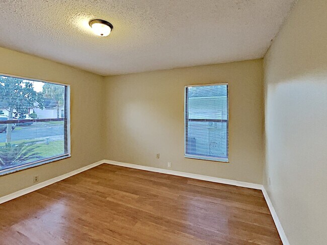 Building Photo - 677 Starstone Dr