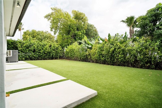 Building Photo - Carlyle Avenue, Surfside, FL 33154 - 4 BR 3 BA single-family home