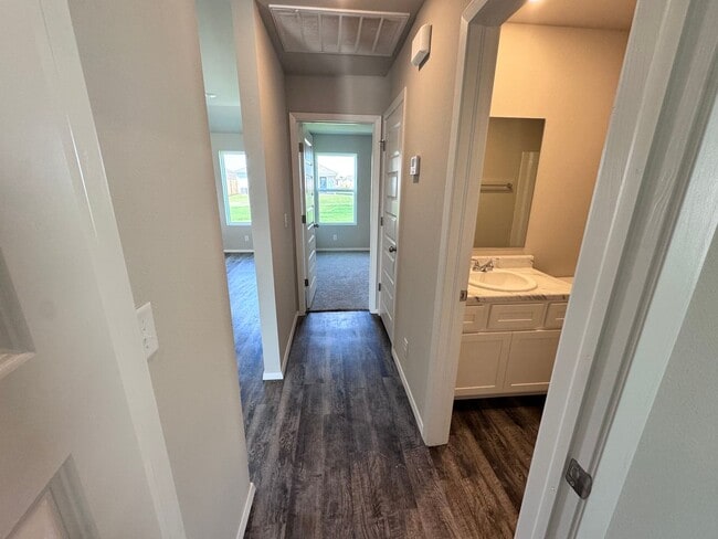 Foto del edificio - 4 Bedroom Home built in 2024