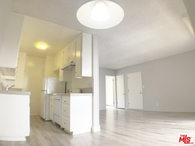 Building Photo - 1415 Bundy Dr