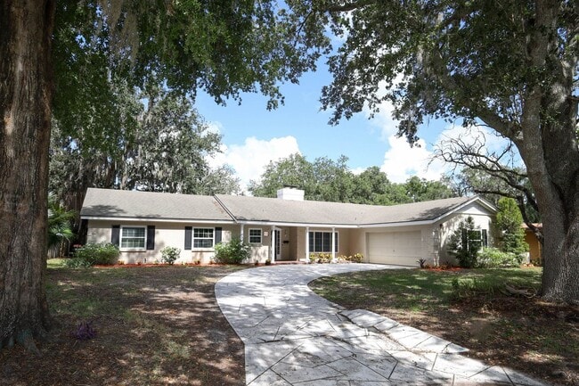 Spacious 4/2 in Maitland's English Estates! - Spacious 4/2 in Maitland's English Estates! House