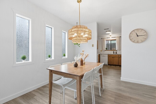 Foto del edificio - 1008 S Harrison St