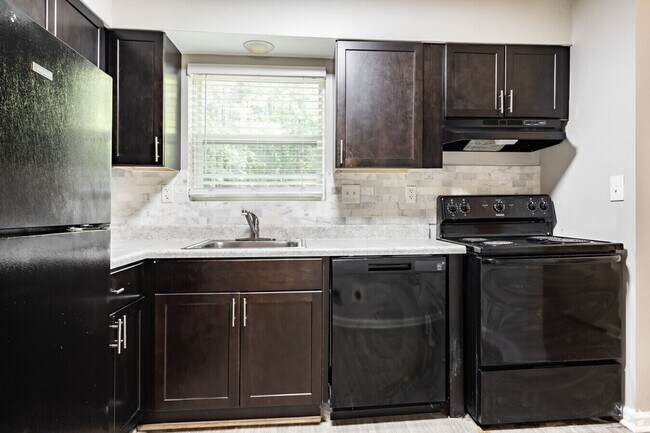 Building Photo - Your New Home at Hidden Woods