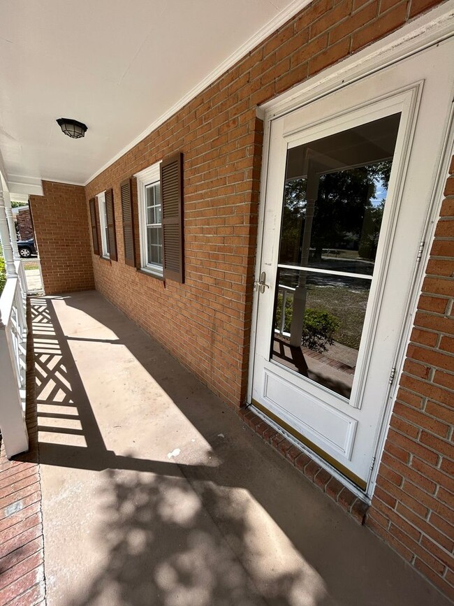 Foto del edificio - Updated home in College Acres!