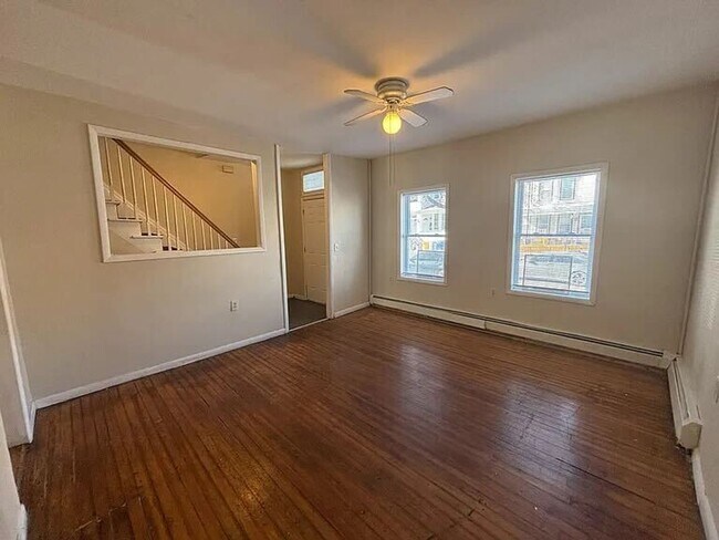 Foto del edificio - Spacious 4-bedroom house