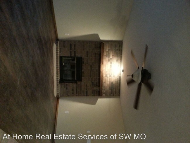 Building Photo - 3201 W Hanover Dr