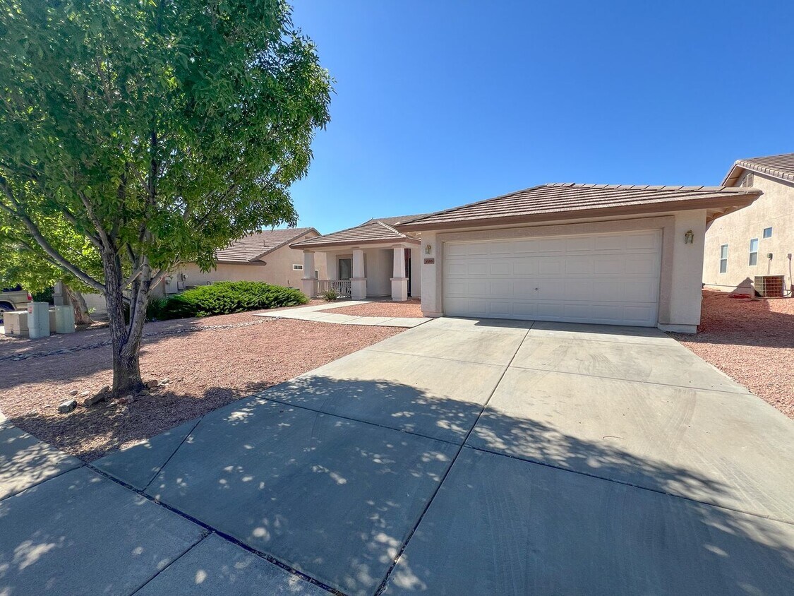 Primary Photo - JUST REDUCED! DEL WEB COTTONWOOD RANCH COM...