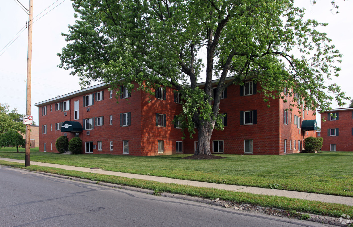 Building Photo - Wedgewood Village Apartments